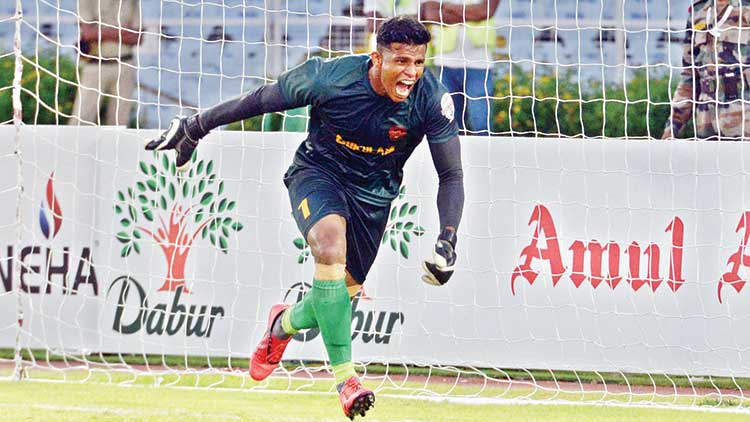 സെവൻസിൽനിന്ന്​ പ്രഫഷനൽ ഫുട്​ബാളിലേക്ക്; ഉബൈദ്​ എന്നും ഹീറോ