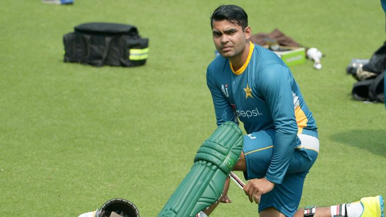 പാക്​ ​ക്രിക്കറ്റ്​ താരം ഉമർ അക്​മലിന്​ മൂന്ന്​ വർഷം വിലക്ക്​