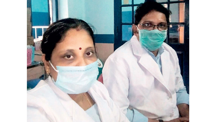 ‘മാ​ലാ​ഖ​യും ഗ​ന്ധ​ർ​വ​നും’ ഡ്യൂ​ട്ടി​യി​ലാ​ണ്