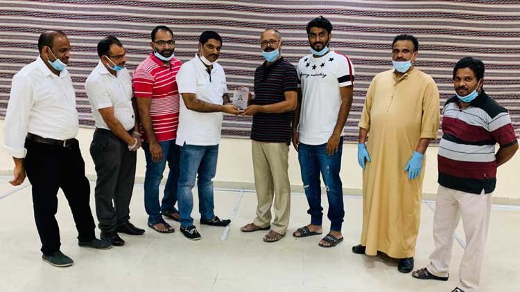 നാലര പതിറ്റാണ്ടി​െൻറ പ്രവാസം: ഉണ്ണിയേട്ടൻ നാട്ടിലേക്ക്