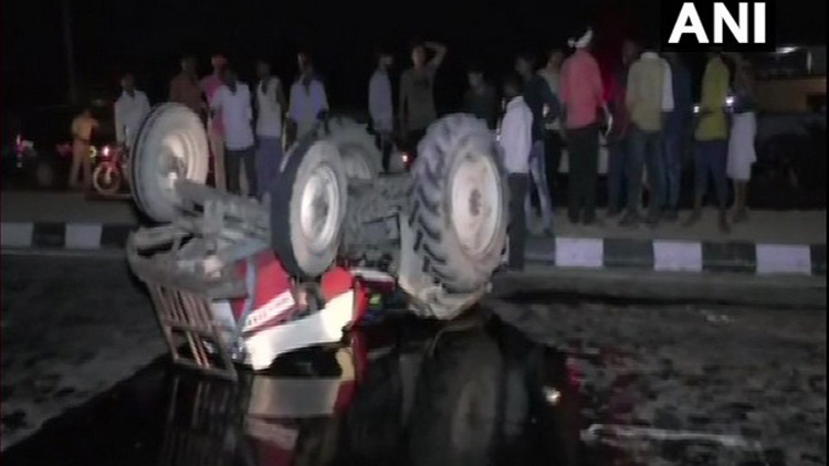 യു.പിയിൽ ട്രാക്ടർ അപകടം; ആറ് മരണം