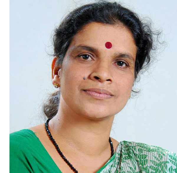 തുണിക്കട നടത്തുന്ന ഉഷാകുമാരിയെ തേടിയത്തെിയ ഒ.വി. വിജയന്‍ പുരസ്കാരം