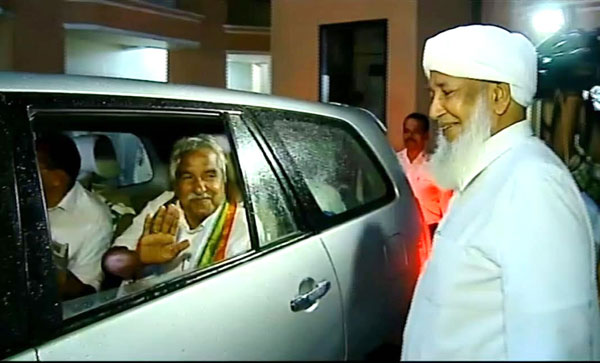 മുഖ്യമന്ത്രിയും കാന്തപുരവുമായി രാത്രി ചര്‍ച്ച