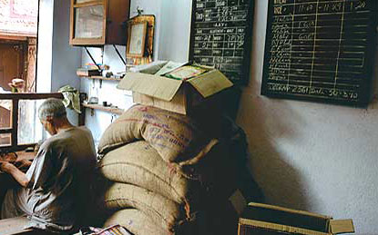 റേഷന്‍ കടകള്‍ തിങ്കളാഴ്ച അവധി എടുക്കരുതെന്ന് സര്‍ക്കുലര്‍