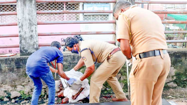 വഴിയരികിൽ കിടന്നത്​ ഒരുമണിക്കൂർ; കോവിഡ്​ ഭീതിയിൽ സഹായം വൈകി വയോധികൻ മരിച്ചു