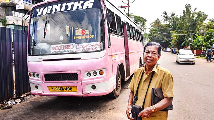 രാജ്യത്തെ ആദ്യ വനിത ബസ്​ സർവിസ്​ കട്ടപ്പുറത്തേക്ക്...