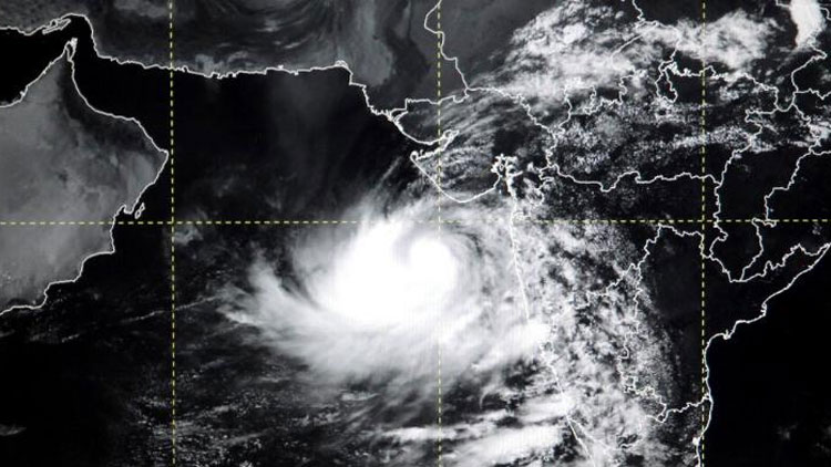 ‘വായു’  ചുഴലിക്കാറ്റ്​ മൂന്നുദിവസത്തേക്ക്​  ഒമാനെ ബാധിക്കില്ല