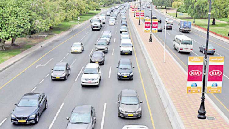 ഒ​മാ​നി​ൽ വാ​ഹ​ന ര​ജി​സ്​​ട്രേ​ഷ​നി​ൽ നേരിയ വ​ർ​ധ​ന​