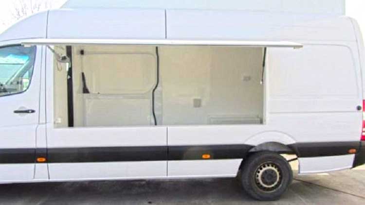 തെ​രു​വ്​ ക​ച്ച​വ​ടം: ലൈ​സ​ൻ​സ്​  സ്വ​ദേ​ശി​ക​ൾ​ക്ക്​ മാ​ത്രം