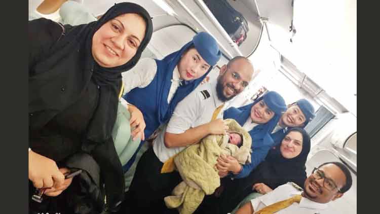 ആ​കാ​ശ​പ്പി​റ​വി: സൗ​ദി​യ വി​മാ​ന​ത്തി​ൽ സ്വ​ദേ​ശി​വ​നി​ത​ക്ക്​​ സു​ഖ​പ്ര​സ​വം