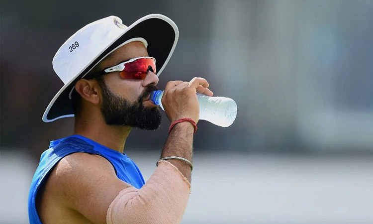 കുടിവെള്ളം ഉപയോഗിച്ച് കാറുകൾ കഴുകി; കോഹ്‍‌ലിക്ക് പിഴ