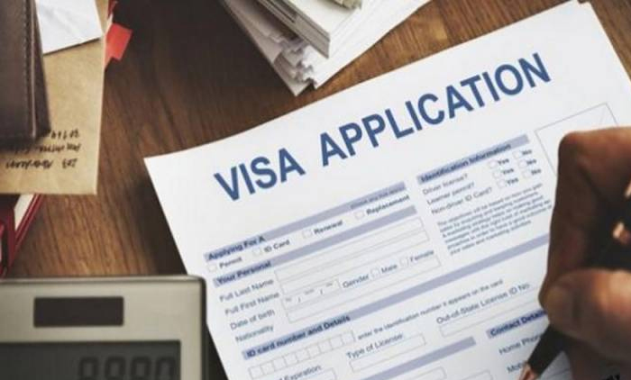 കുവൈത്തില് സന്ദർശക വിസയിലെത്തുന്നവർക്ക് നിബന്ധനകളോടെ ഇഖാമ കുവൈത്തില് സന്ദർശക വിസയിലെത്തുന്നവർക്ക് നിബന്ധനകളോടെ ഇഖാമ