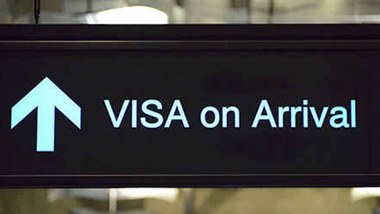 സൗ​ദി വി​മാ​ന​ങ്ങ​ളി​ൽ വ​ന്നാ​ൽ മാ​ത്രം  ഒാ​ൺ അ​റൈ​വ​ൽ വി​സ