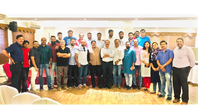 മാ​ധ്യ​മ പ്ര​വ​ർ​ത്ത​ക​ർ  വി​ഷു കൂ​ട്ടാ​യ്​​മ ഒ​രു​ക്കി