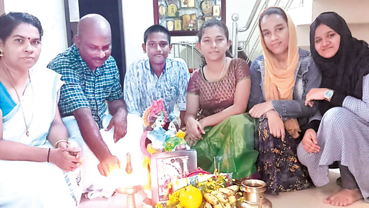 ന​യ​ന​ക്ക്​ ഇ​ത്ത​വ​ണ വി​ഷു​വി​ന്​ ഗാ​ലി​യ​യു​ം ഹുദയുമു​ണ്ട്​