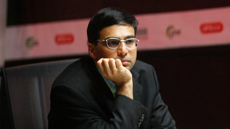 ഓ​ൺ​ലൈ​ൻ ചെ​സി​ലൂ​ടെ 4.5 ല​ക്ഷം രൂ​പ സ​മാ​ഹ​രി​ച്ച്​ ആ​ന​ന്ദും സം​ഘ​വും