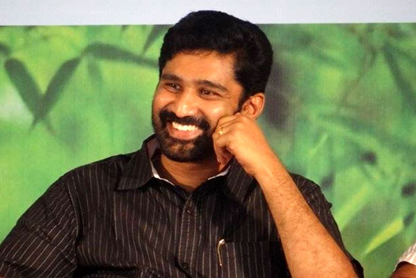 അക്രമ രാഷ്ട്രീയം: പിണറായിയെ പരിഹസിച്ച് വി.ടി ബലറാമിന്‍െറ പോസ്റ്റ്