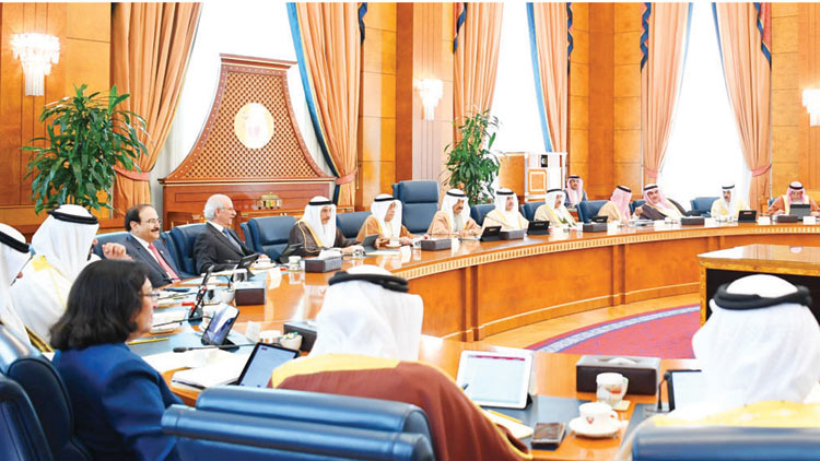 ബ​ഹ്റൈ​ന്‍  മ​ന്ത്രി​സ​ഭ യോ​ഗം: ഫോ​ര്‍മു​ല വ​ണ്‍ മ​ത്സ​ര​ ഒ​രു​ക്ക​ങ്ങ​ള്‍ വി​ല​യി​രു​ത്തി