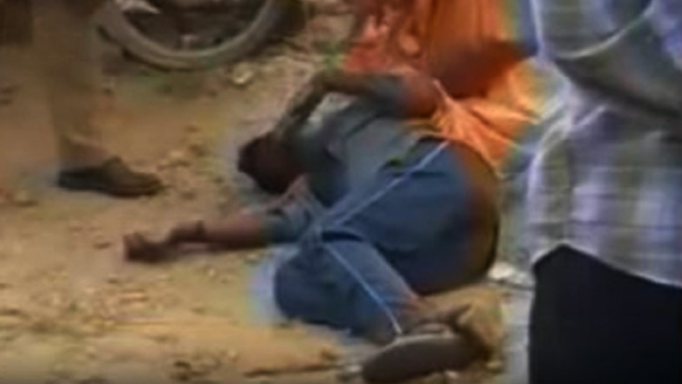 വാളയാർ പീഡനക്കേസിൽ കോടതി വിട്ടയച്ച പ്രതിക്ക് മർദ്ദനം