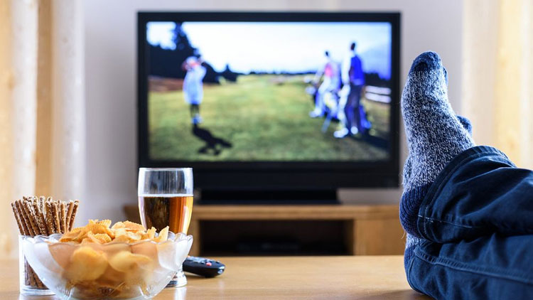 വീട്ടിൽ മടുത്തിരിക്കേണ്ട; ഇത് നല്ല വായനയുടെയും സിനിമയുടെയും വസന്തകാലം