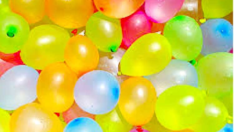 ആ​ഘോ​ഷ​ങ്ങ​ളി​ൽ വാ​ട്ട​ർ ബ​ലൂ​ണു​ക​ൾ ഉ​പ​യോ​ഗി​ക്കു​ന്ന​ത് നി​രോ​ധി​ക്കാ​ൻ ശി​പാ​ർ​ശ