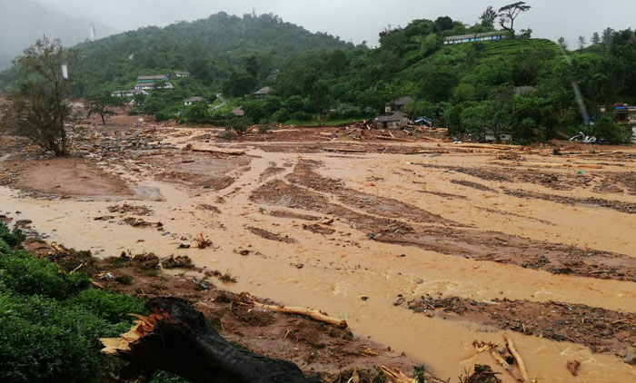 വയനാടി​ന്‍റെ കണ്ണീർ നിലവിളി