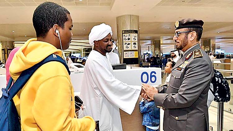ബലി പെരുന്നാൾ: ദുബൈയിലെത്തിയ സഞ്ചാരികൾക്ക് ഉജ്ജ്വല വരവേൽപ്പ്