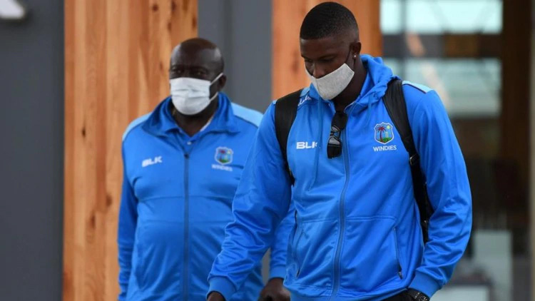 ക്രിക്കറ്റും ഉണരുന്നു; വിൻഡീസ്​ ടീം ഇംഗ്ലണ്ടിൽ 