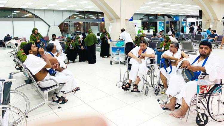 അവശതകൾ ആഹ്ലാദത്തിന്​ വഴിമാറി; അവർ പുണ്യഭൂമിയിൽ