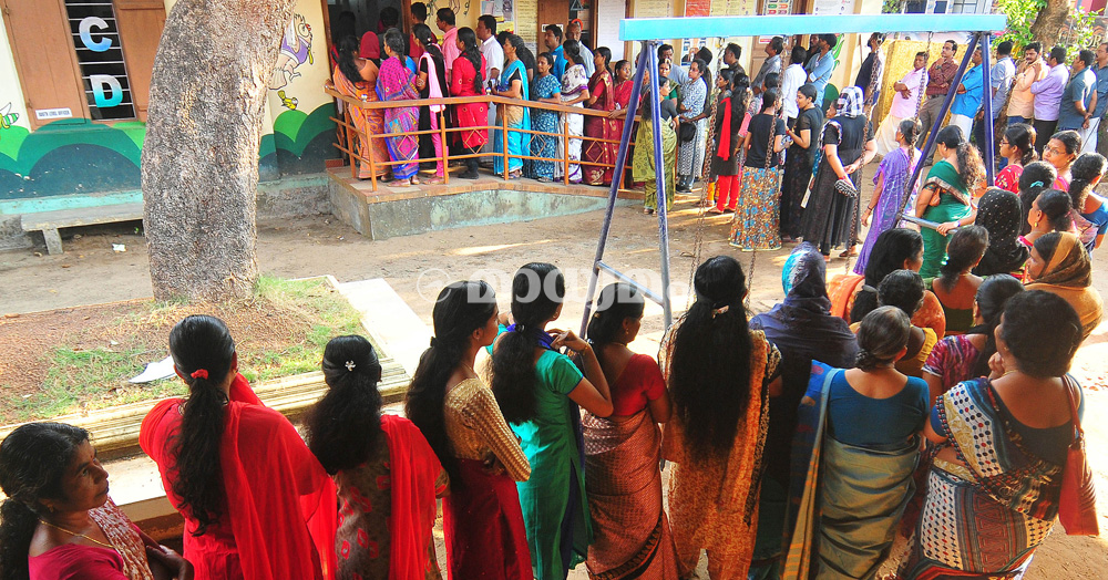 വോ​ട്ടൊഴുകി