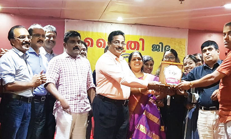 ​േജാസഫ്​ വിൽസൺ മൂന്ന്​ പതിറ്റാണ്ടത്തെ പ്രവാസത്തിന്​ വിരാമമിടുന്നു