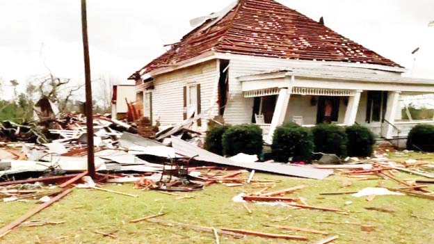 അമേരിക്കയിൽ വൻ ചുഴലിക്കാറ്റ്; 23 മരണം അമേരിക്കയിൽ വൻ ചുഴലിക്കാറ്റ്; 23 മരണം