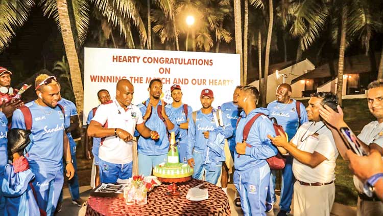 കേരളത്തെ പുകഴ്ത്തി വിൻഡീസ് കേരളത്തെ പുകഴ്ത്തി വിൻഡീസ്