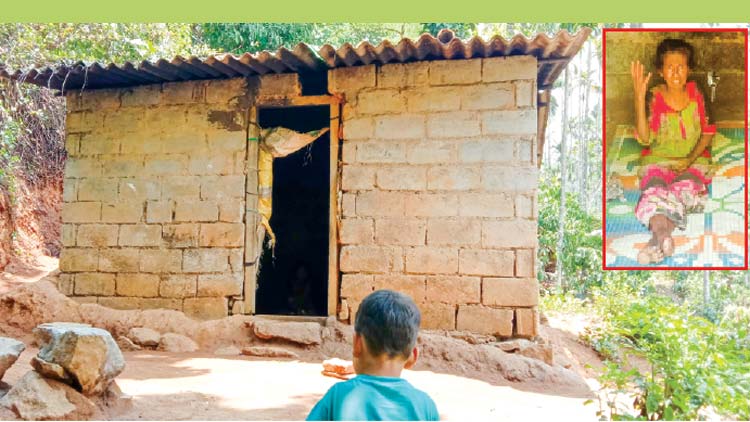 ദുരിതം പെയ്യുന്നു, ഈ ഒറ്റമുറി വീട്ടിൽ