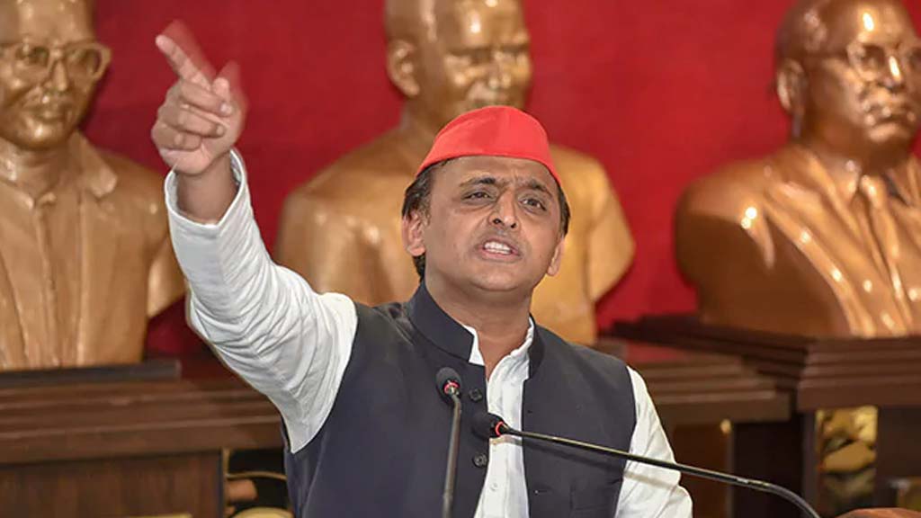 അവരുടെ ഗവർണർ അവരുടെ സർക്കാർ -അഖിലേഷ്​ യാദവ്​