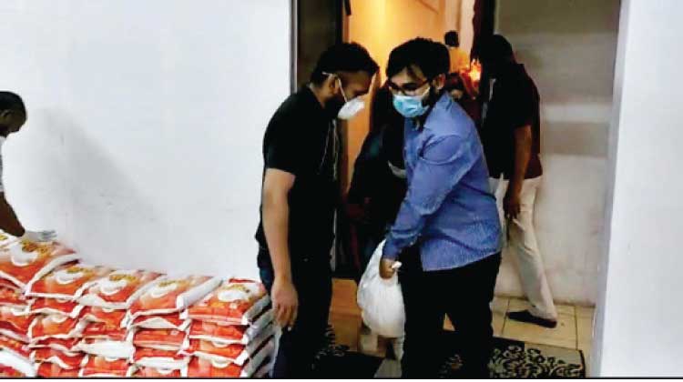 പ്രയാസപ്പെടുന്നവർക്ക്​ ഭക്ഷണമെത്തിച്ച്​ യൂത്ത് ഇന്ത്യ കുവൈത്ത്