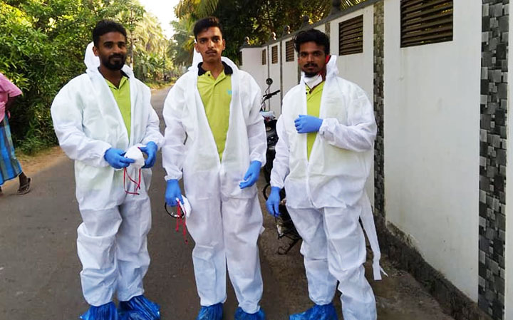 പക്ഷിപ്പനി പ്രതിരോധത്തിനായി കൈകോർത്ത് യൂത്ത്ലീഗ് വൈറ്റ് ഗാർഡ് പക്ഷിപ്പനി പ്രതിരോധത്തിനായി കൈകോർത്ത് യൂത്ത്ലീഗ് വൈറ്റ് ഗാർഡ്