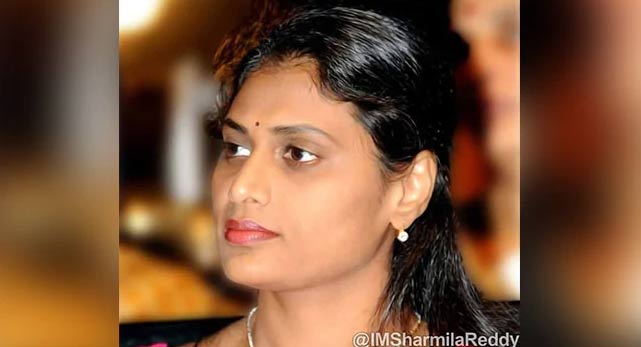 പ്രഭാസുമായി ബന്ധമില്ല: വൈ.എസ്​ ശർമിള പൊലീസിൽ പരാതി നൽകി