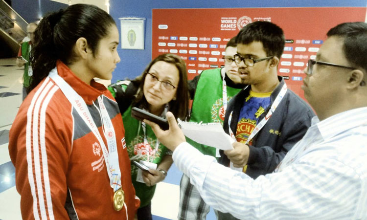 മു​ത​ല​ക​ളു​ള്ള പു​ഴ​യി​ൽ നീ​ന്ത​ൽ  പ​രി​ശീ​ലി​ച്ച യൂ​ലി​യാ​ന​ക്ക്​ സ്വ​ർ​ണം